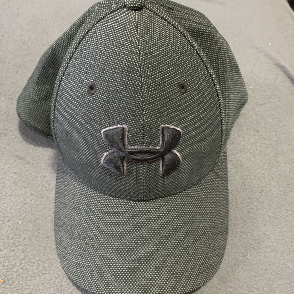 Under Armour hat